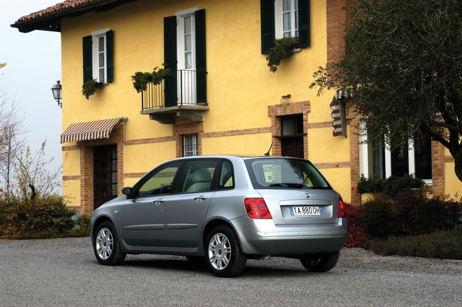  Fiat Stilo 2002 года  (фото 68 из 177)